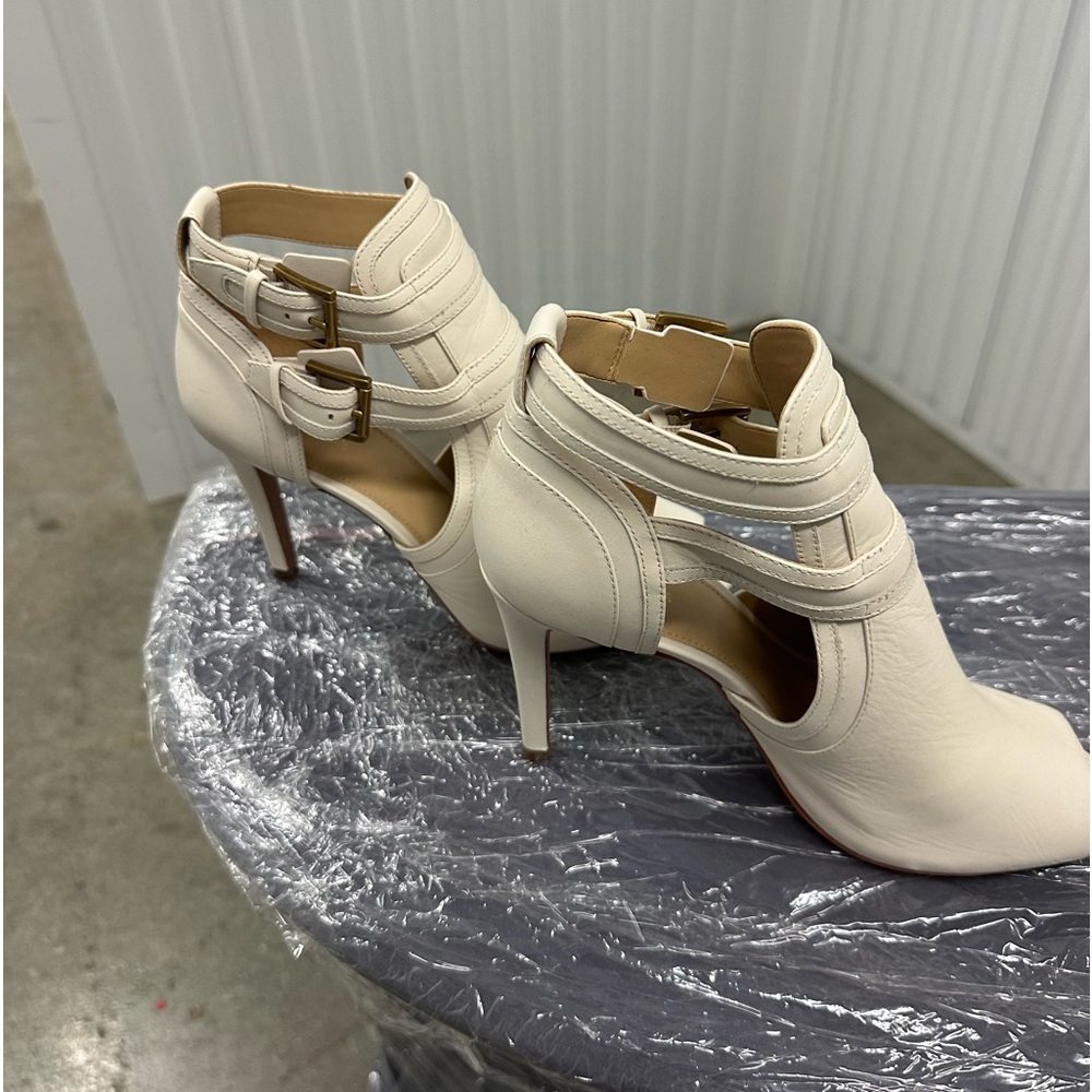 Ladies heels